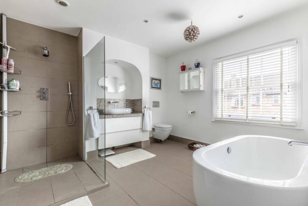 Windsor Town Centre Victorian Townhouse Sleeps 6 Villa Kültér fotó