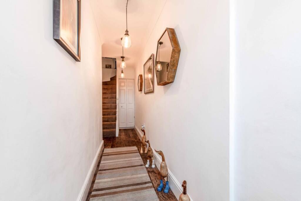 Windsor Town Centre Victorian Townhouse Sleeps 6 Villa Kültér fotó